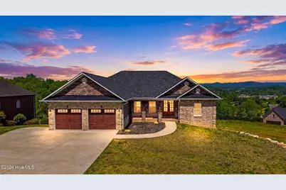 418 Huntington Woods Drive N, Lenoir, NC 28645 - Photo 2