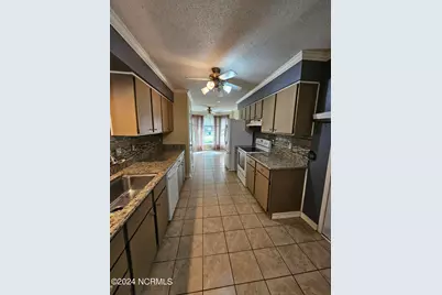 218 Foxwood Court, Jacksonville, NC 28540 - Photo 6