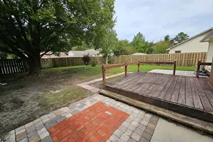 218 Foxwood Ct, Jacksonville, NC 28540 - Photo 16