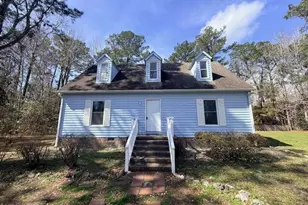 309 Country Club Ln, Newport, NC 28570 - Photo 1