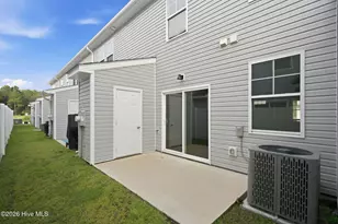 208 Sandy Cv Ln, Sneads Ferry, NC 28460 - Photo 2