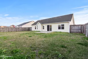 752 Radiant Dr, Jacksonville, NC 28546 - Photo 20