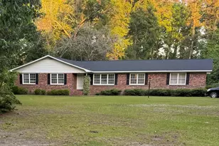 156 Narrow Gap Rd, Riegelwood, NC 28456 - Photo 2