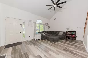 185 Baytree Dr, Jacksonville, NC 28546 - Photo 14
