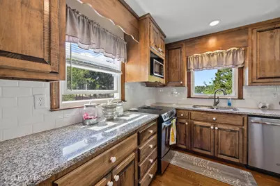 16521 Lakeshore Drive, Wagram, NC 28396 - Photo 36