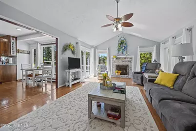 16521 Lakeshore Drive, Wagram, NC 28396 - Photo 24