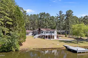 16521 Lakeshore Dr, Wagram, NC 28396 - Photo 10