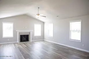 102 Michael Thomas Pl, La Grange, NC 28551 - Photo 4