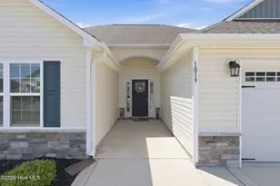 1019 Bluewater Blvd, New Bern, NC 28562 - Photo 2