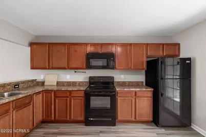 1004 Banister Loop, Jacksonville, NC 28546 - Photo 12