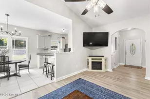 118 Bayside Dr, Sneads Ferry, NC 28460 - Photo 8