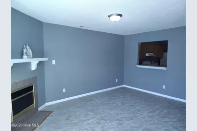 995 W Pueblo Drive, Jacksonville, NC 28546 - Photo 2