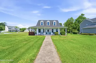 48 Pickett Way, Swansboro, NC 28584 - Photo 1