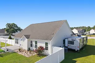 109 Kayak Ct, Swansboro, NC 28584 - Photo 36