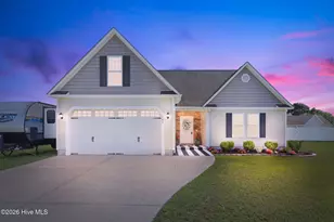 109 Kayak Ct, Swansboro, NC 28584 - Photo 2