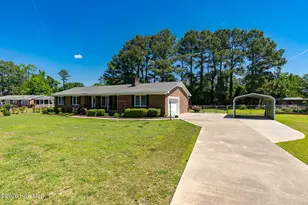 406 Richlands Loop Rd, Richlands, NC 28574 - Photo 2