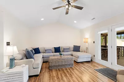 2328 N Lakeview Drive, Newport, NC 28570 - Photo 6