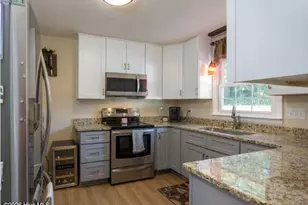 309 W Turlington St, Salemburg, NC 28385 - Photo 8