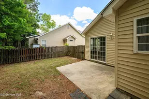 228 Forest Park Dr, New Bern, NC 28562 - Photo 4