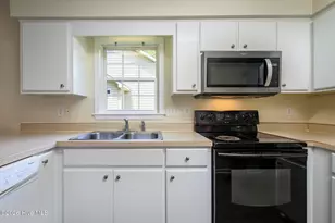 228 Forest Park Dr, New Bern, NC 28562 - Photo 16