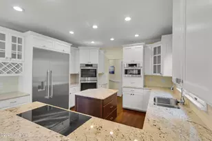 611 Creekwood Dr, Trent Woods, NC 28562 - Photo 4