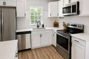 1445 Keswick Dr, Fayetteville, NC 28304 - Photo 4