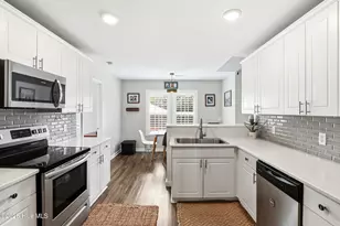 8504 Lakeview Dr, Wilmington, NC 28412 - Photo 2