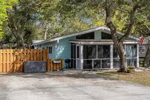 104 SE 5th St, Oak Island, NC 28465 - Photo 2