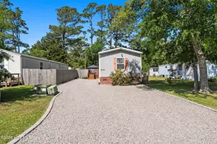 211 NE 76th St, Oak Island, NC 28465 - Photo 4