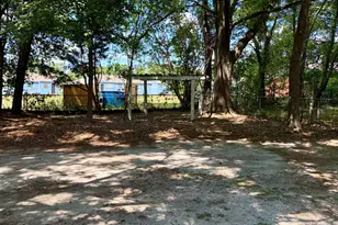 138 W Cir Ct., Fayetteville, NC 28301 - Photo 6