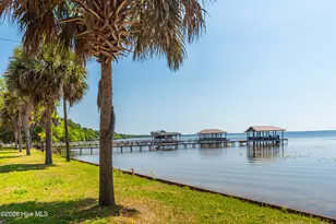 109 Weaver Dr, Lake Waccamaw, NC 28450 - Photo 70