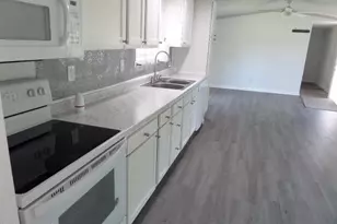 2408 Moore Ave, New Bern, NC 28562 - Photo 8