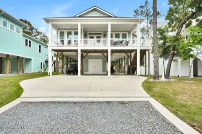 214 NE 37th Street, Oak Island, NC 28465 - Photo 2
