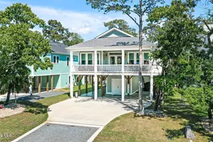 214 NE 37th St, Oak Island, NC 28465 - Photo 2