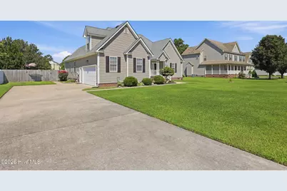 105 Center Cross Drive, Elizabeth City, NC 27909 - Photo 2