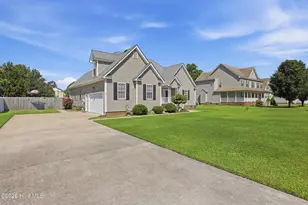 105 Center Cross Dr, Elizabeth City, NC 27909 - Photo 2