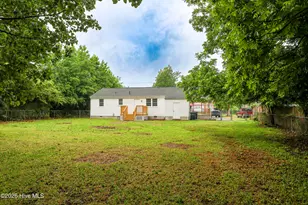 602 Seminole Trail, Jacksonville, NC 28540 - Photo 18