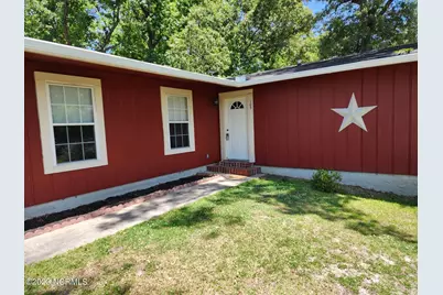 105 Briarwood Court, Jacksonville, NC 28546 - Photo 2