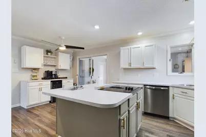 1121 Barkentine Drive, New Bern, NC 28560 - Photo 6