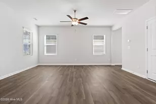 1054 Hanson Dr, Leland, NC 28451 - Photo 6