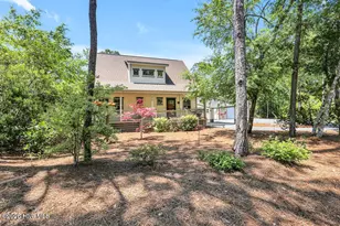 319 NE 42nd St, Oak Island, NC 28465 - Photo 6