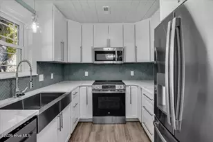 147 NE 19th St, Oak Island, NC 28465 - Photo 18
