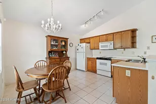 309 Greenville Ave, Carolina Beach, NC 28428 - Photo 10