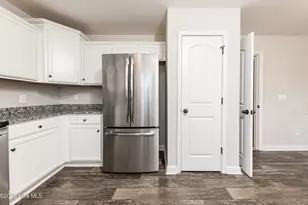 108 Easton Dr, Richlands, NC 28574 - Photo 18
