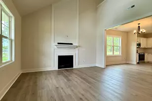 105 Spring Meadows Dr, Aberdeen, NC 28315 - Photo 4