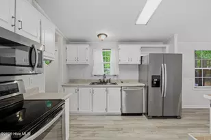 7821 Niffer Ln, Wilmington, NC 28412 - Photo 14