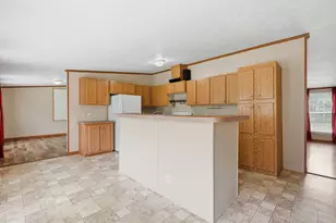 135 Hotel Branch Ln, Richlands, NC 28574 - Photo 8