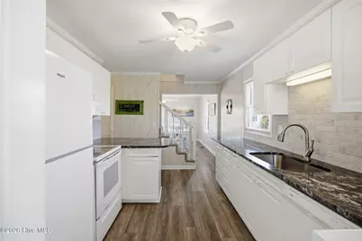 314 Sand Piper Lane, Holden Beach, NC 28462 - Photo 10