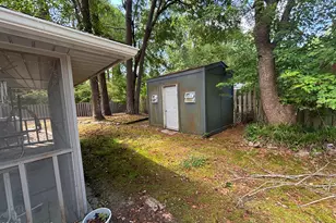 615 Shadowridge Rd, Jacksonville, NC 28546 - Photo 8