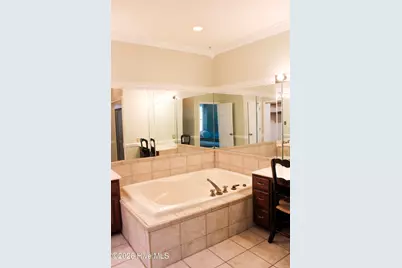 609 Robeson Avenue, Lake Waccamaw, NC 28450 - Photo 18